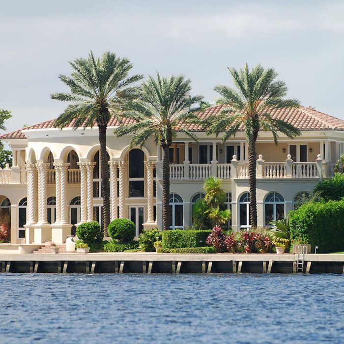 Large Waterfront Home 1024x1024
